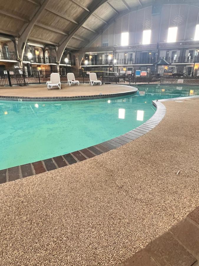 Howard Johnson By Wyndham Burlington Exterior foto
